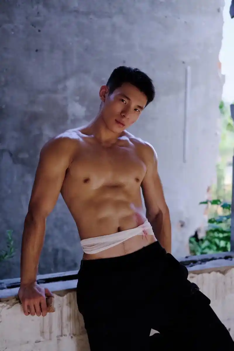 荷尔蒙爆棚 #拍照 #男生写真 #腹肌 #健身 #体育生 - 抖音