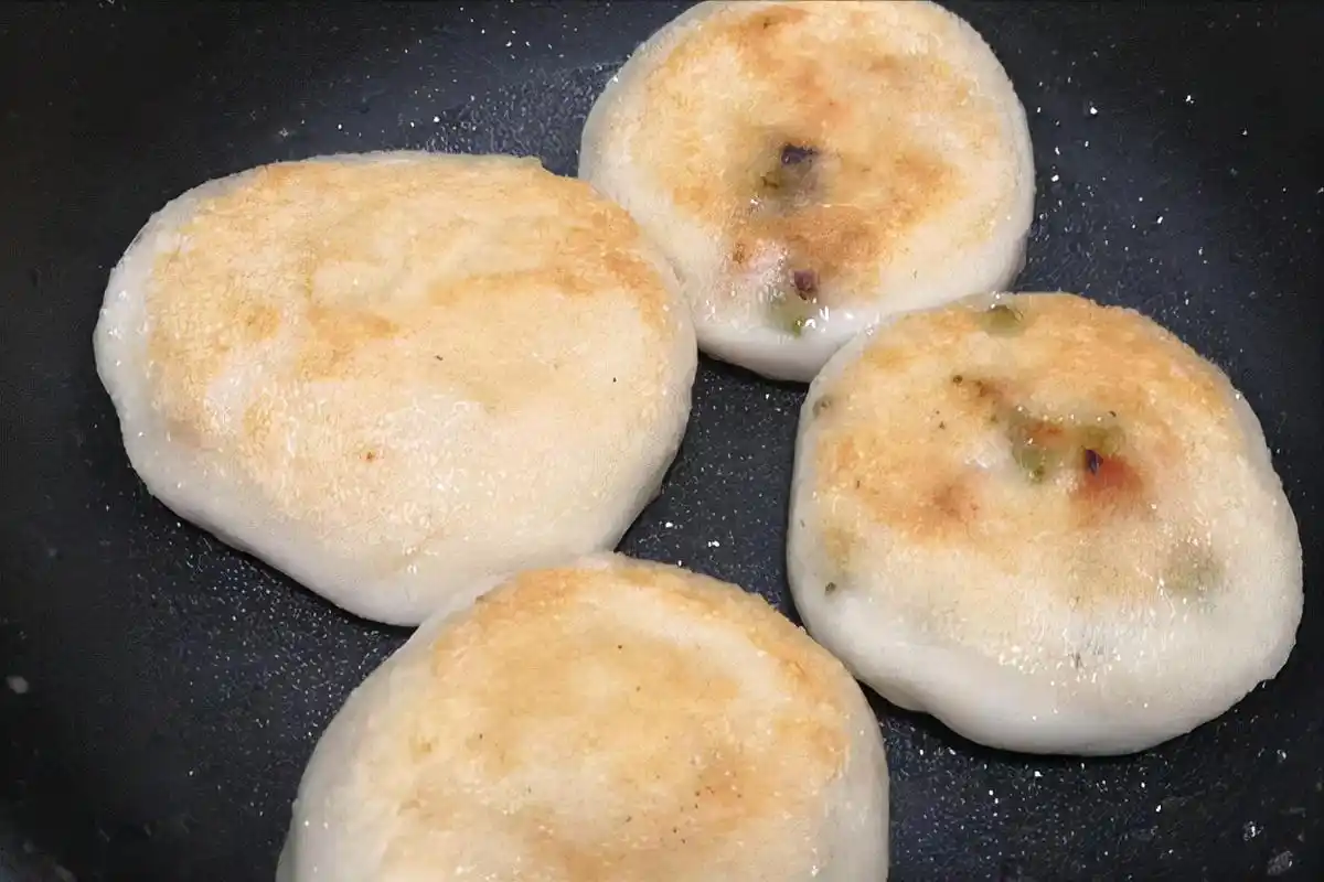 "卡颈"的滋味,它知道——广西糍粑