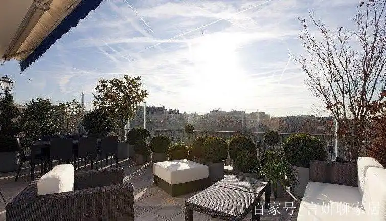 晒晒靳东的豪宅,森林公园紧挨楼下,网友:观景阳台美爆了