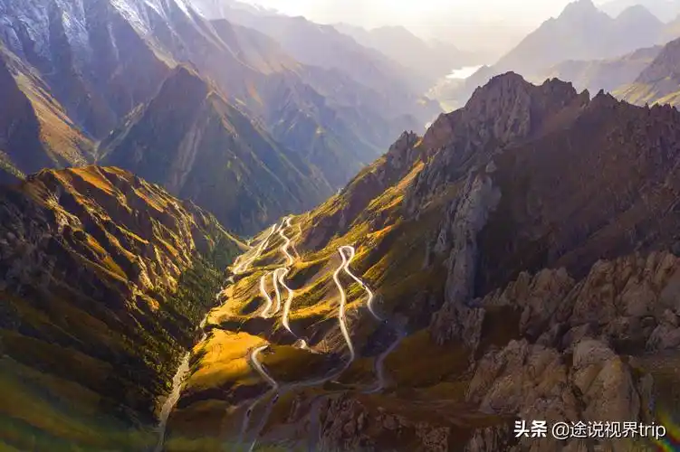 中国8条最美的自驾游公路,沿途风景无比震撼,去过一次就会上瘾