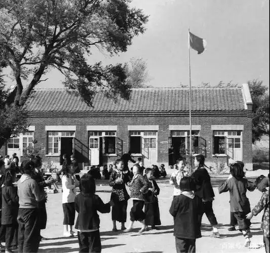 20世纪50年代少年儿童究竟是个什么状态?请看沈阳的一组老照片