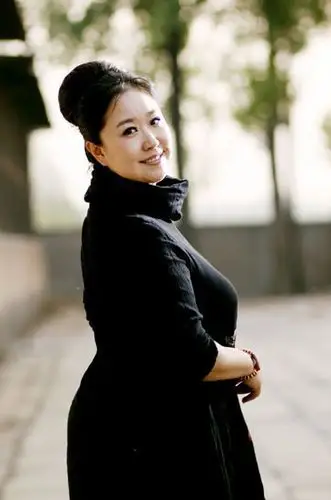 内地主持人赵珈琪个人资料和图片赵珈琪家庭背景分享