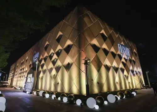 怡丽丝尔ai肌密计划发布会圆满举行携万茜朱婧汐共同绽放水玉光