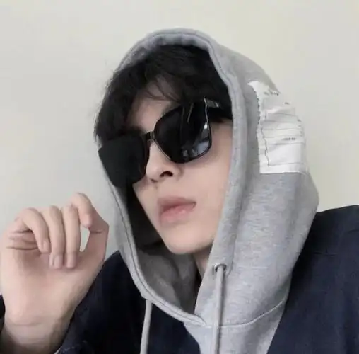 女生喜欢男生用什么样的微信头像 招女孩子喜欢的男头_微信头像-酷玩