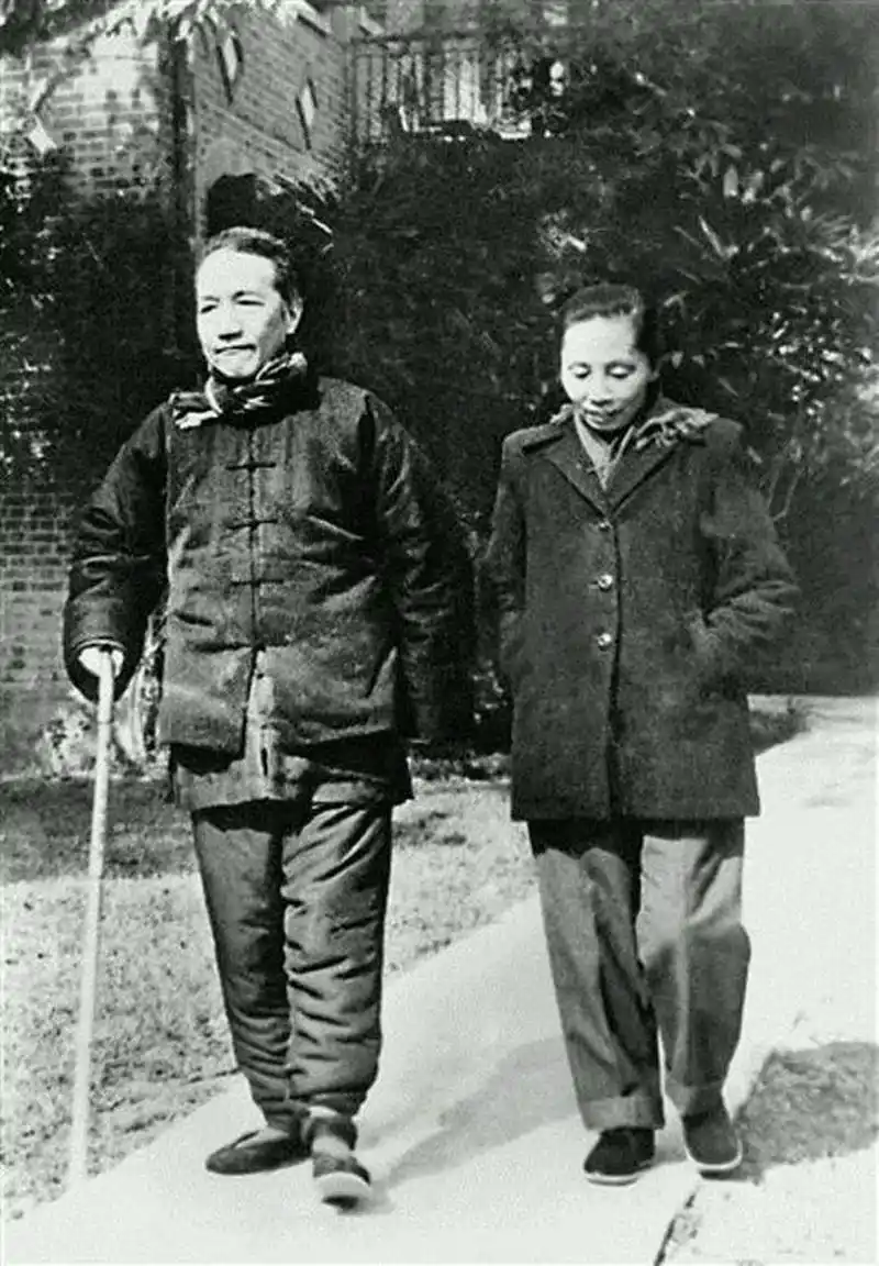 60年代,晚年的陈寅恪,一张罕见的留影,他的一生对中国古代历史,以及