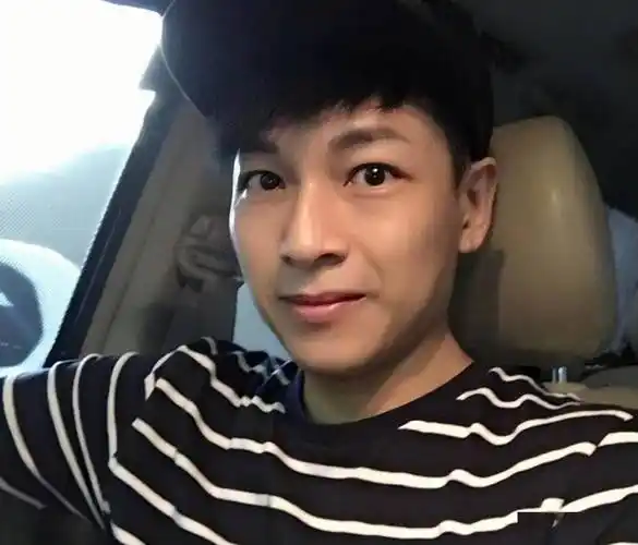 tvb知名男星宣布约满离巢,状态冻龄55岁看着像35岁_谭伟权_王心慰