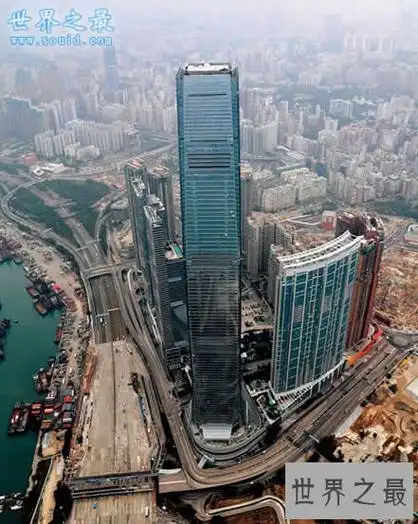 环球贸易广场,又称香港国际商务中心,是2007年以来香港最高的楼,位于