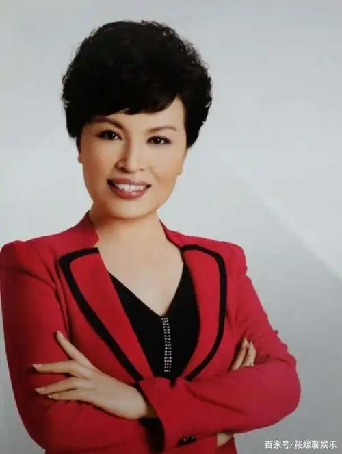 李瑞英不为人知的一面:嫁给青梅竹马丈夫,儿子眼中的"傻子"