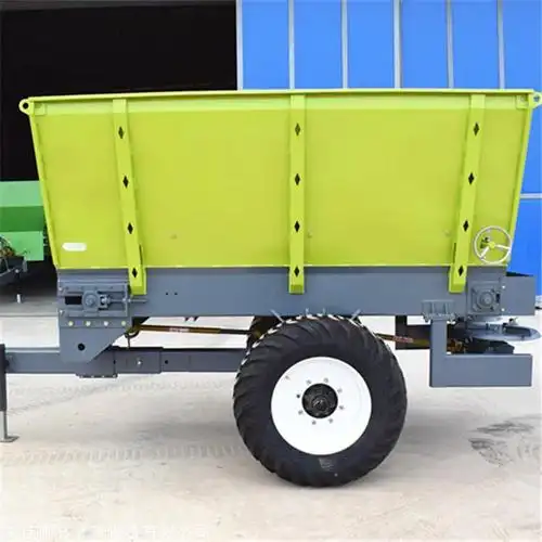 小型四轮车撒粪机 撒播牛羊粪粪肥的撒粪机