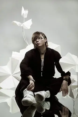 data-lemmaid="10327113">莲花府邸 /a>驻唱歌手,2009年10月" a