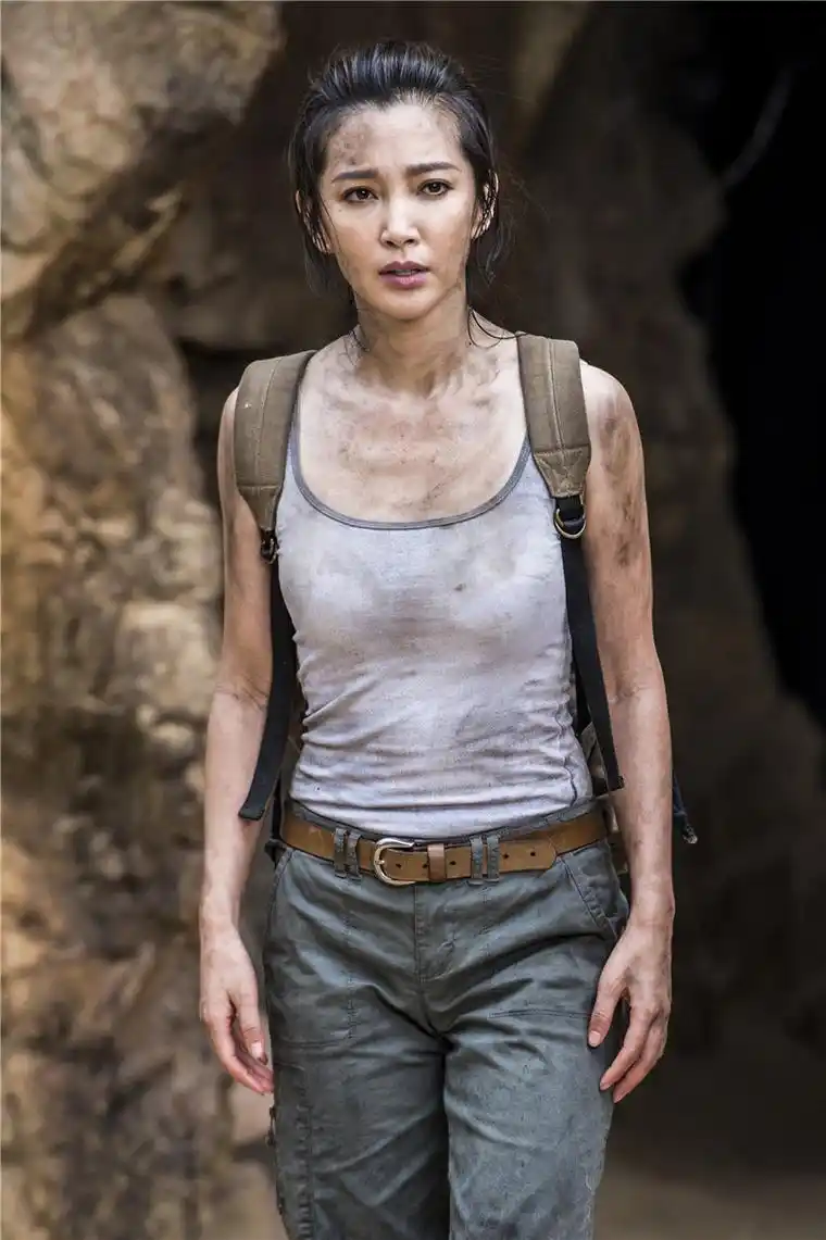 李冰冰3d科幻电影谜巢剧照精彩瞬间