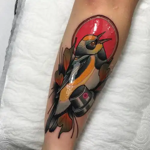 小臂newschool麻雀纹身图案