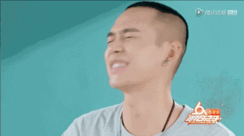 更可爱的是,李炎欣还给自己的娃娃起了名字,但他并不想告诉节目组.