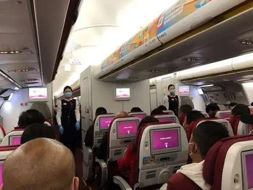 我第一次做大飞机夜间折扣满员