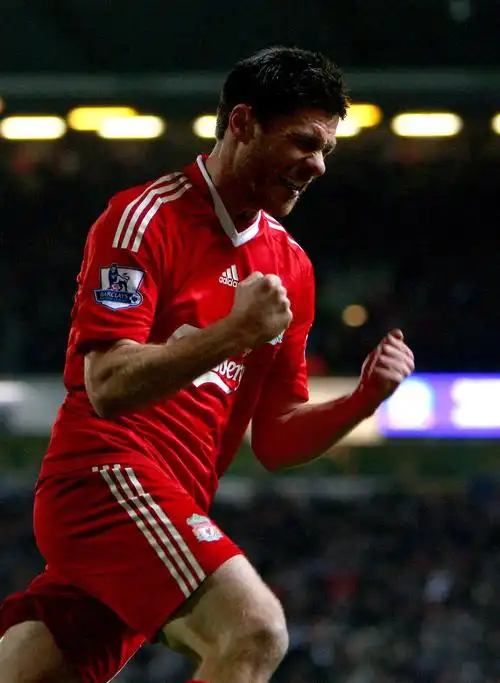 p> b>哈维·阿隆索 /b>(xabi alonso),全名 b>哈维·阿隆索·奥拉诺