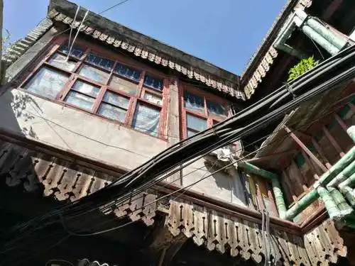 小凤仙故居-"就在家门口,每天出门都要经过,常常听到有.