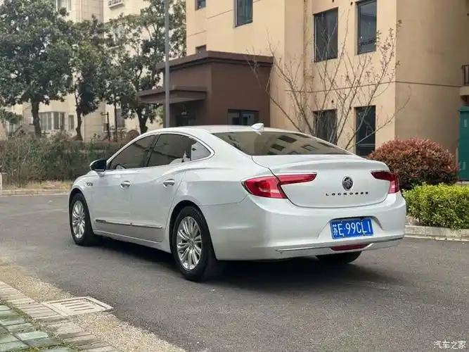 新到17年别克君越20t精英版5万公里原版原漆成色极新