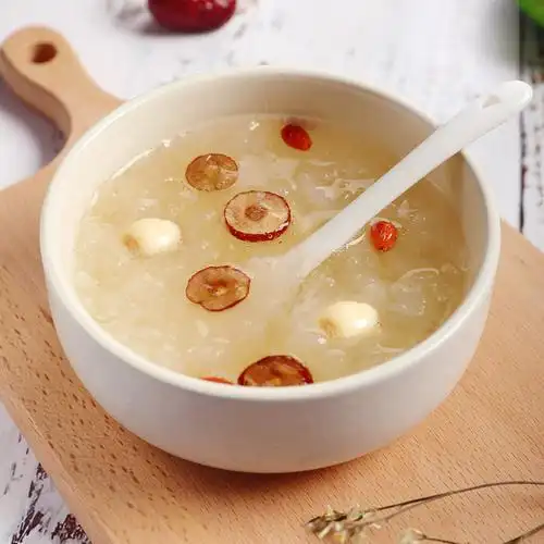 银耳羹90g免煮银耳羹冲泡即食速食代餐鲜炖冻干银耳莲子红枣枸杞汤