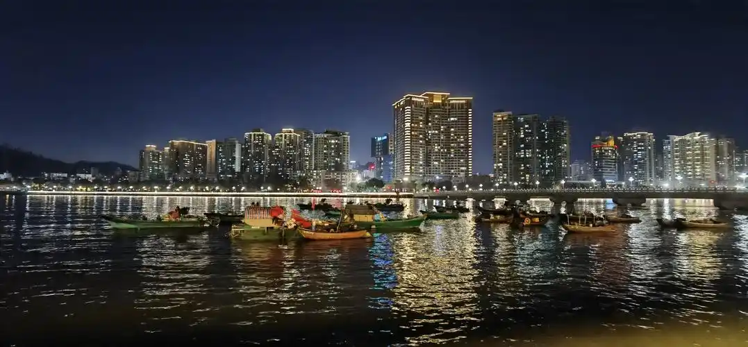 新年珠海大贝壳夜景