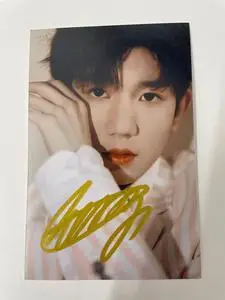 王源亲笔签名照时尚周边杂志在珠江时报0人付款19.