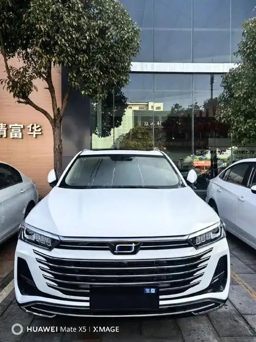 23款一汽奔腾t77豪华版新车到店 90指导价:114800 - 抖音