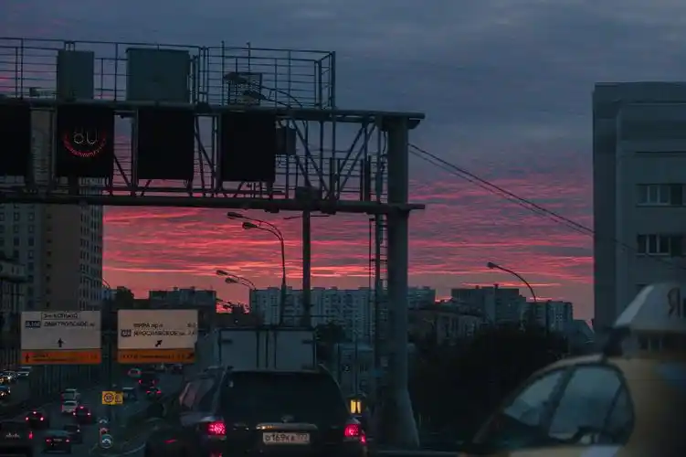 落日余晖 满城皆温柔 cr:胶片馆长