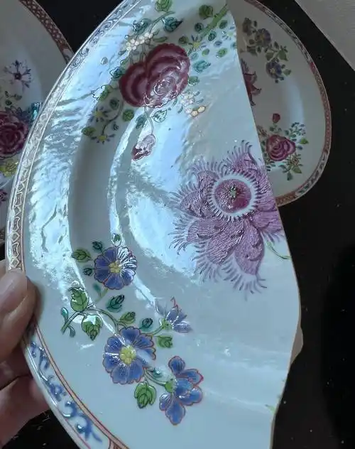 浅谈从几个被砸的乾隆外销瓷盘得来的启示_盘子_东西_故事