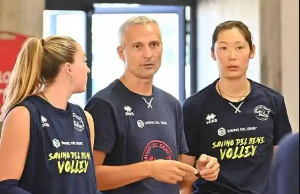 中国女排:颜妮接班人现身!王媛媛荣膺最佳副攻