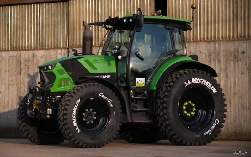 机你胎美道依茨法尔deutzfahr6130ttv拖拉机换装全新米其林crossgrip
