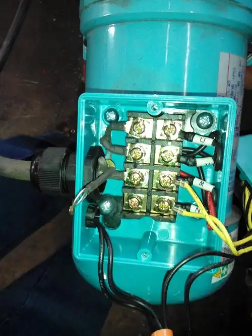 这种电机是把地线当零线吗