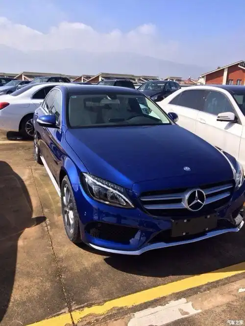 奔驰新c级的各种颜色.