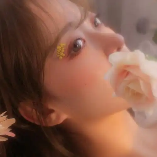 2021唯美气质女生头像