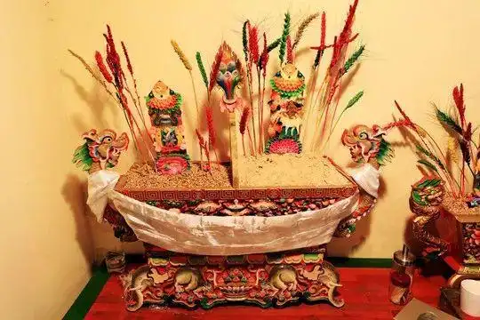 摆切玛长这样 ▼