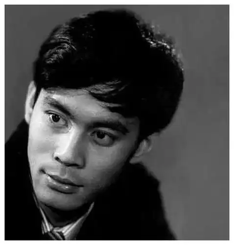 张光北娶了巩俐同学财产全部交给妻子婚后30年无绯闻