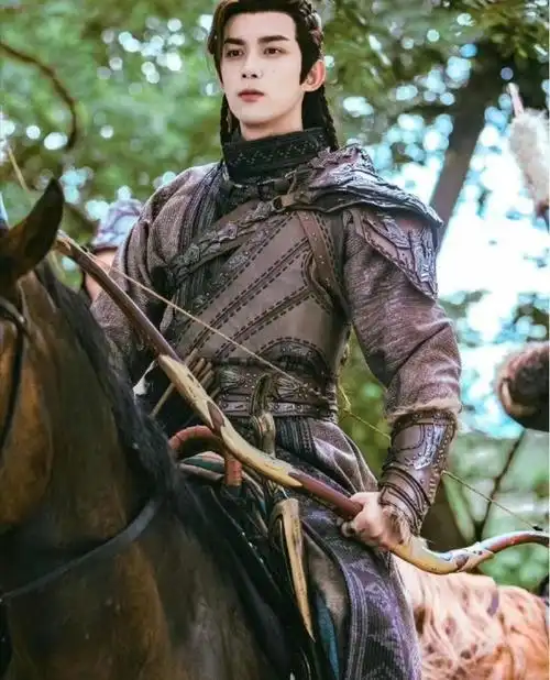 吴磊在《长歌行》的妆造 吴磊在古装剧《长歌行》的妆造真的非常帅气
