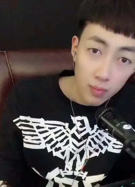 《你不是北京我也不是西雅图》— mc梦柯 柯总嗓音磁性迷人 柯总帅爆