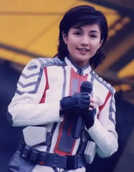 在《迪迦奥特曼》中,胜利队的7位成员,分别都是什么职能