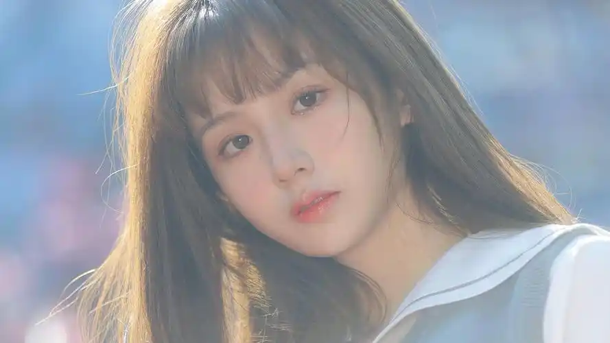 青春校园柔情仙气十足的女生壁纸