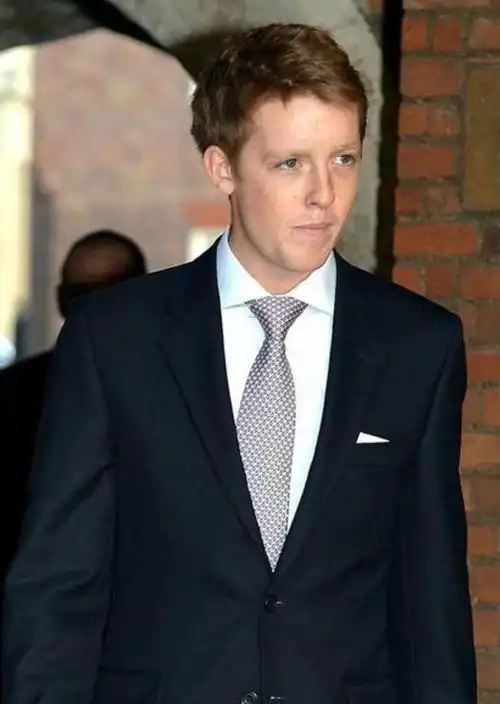 世界顶级富豪威廉王子的儿时玩伴英国王思聪要结婚了