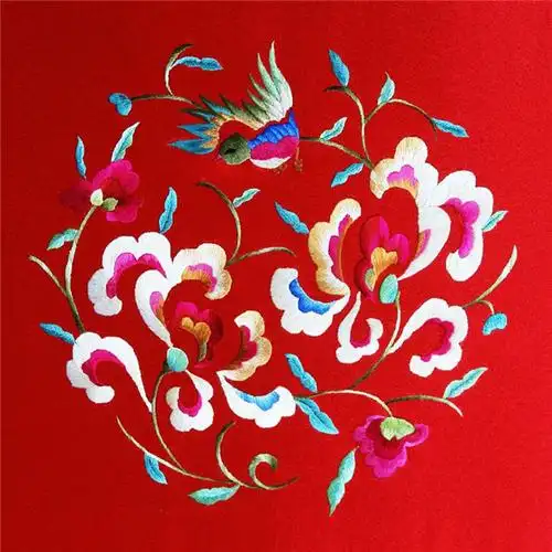 黄春萍让湖北汉绣走向世界