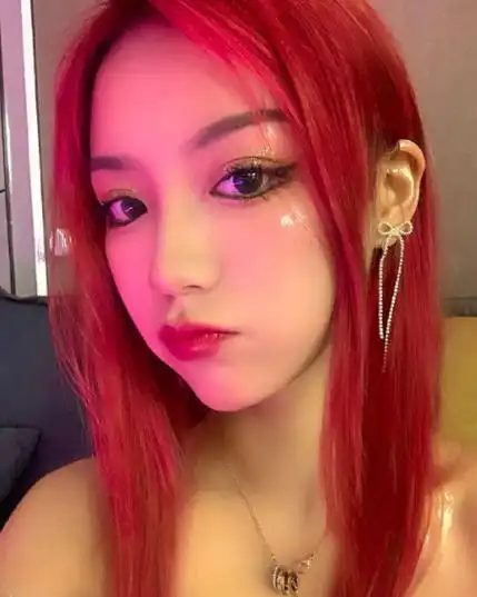 刀小刀最新照片"泄露",吊带裙隐约看到真实身材_腾讯新闻