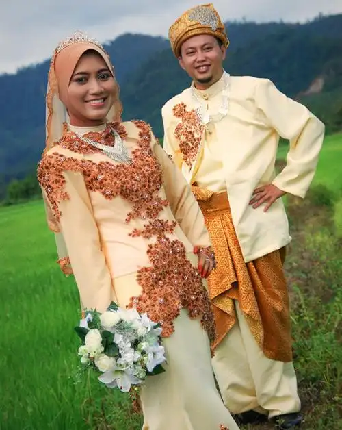 malay wedding 马来人传统服装(图片)groom suit