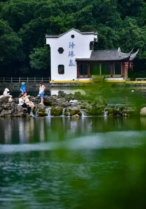 一,珍珠泉风景区