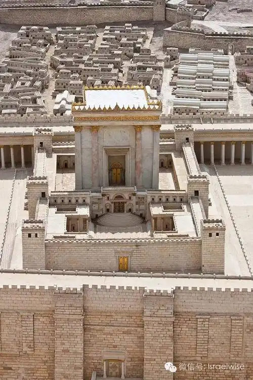 圣殿复原模型公元前970年前后,其子所罗门王在此山上大兴土木.