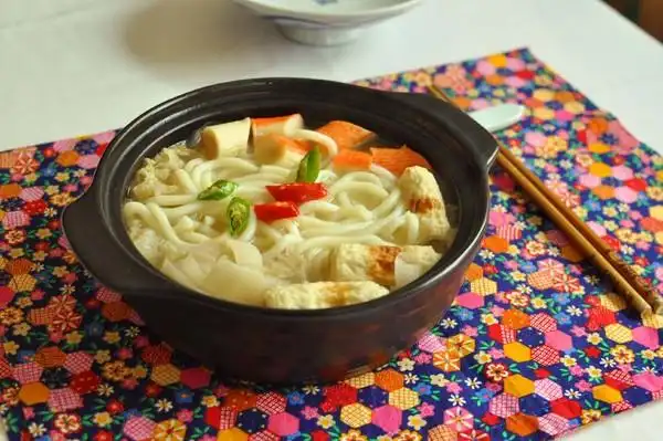 西窗_做的清汤乌冬面