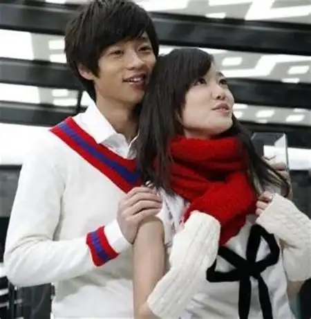 魏晨女友谭静为何自杀