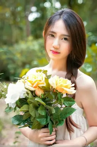 这些美女太漂亮了!美女欢迎您!(805)