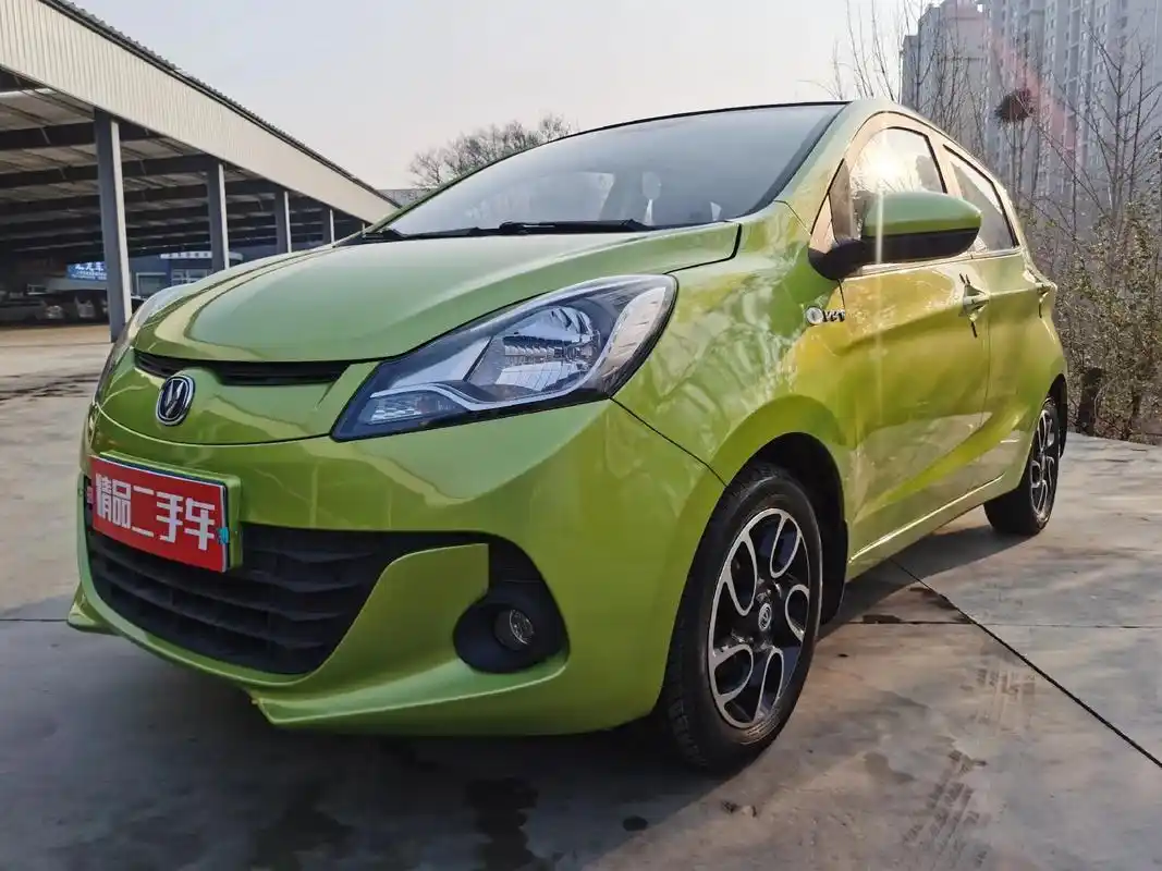 自动挡长安小奔奔