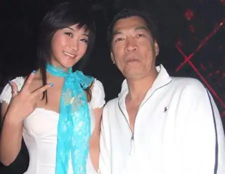 这也是大家最关心的话题,记者看到此次大连之旅的成奎安气色相当不错