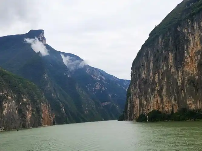 长江三峡游之巫峡,瞿塘峡,白帝城,(原始照片)2020.10.16.摄制:鸿雁